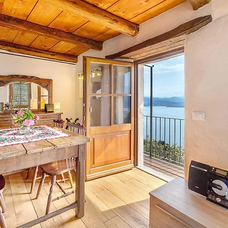 Apartment La Torretta Di Mozzola