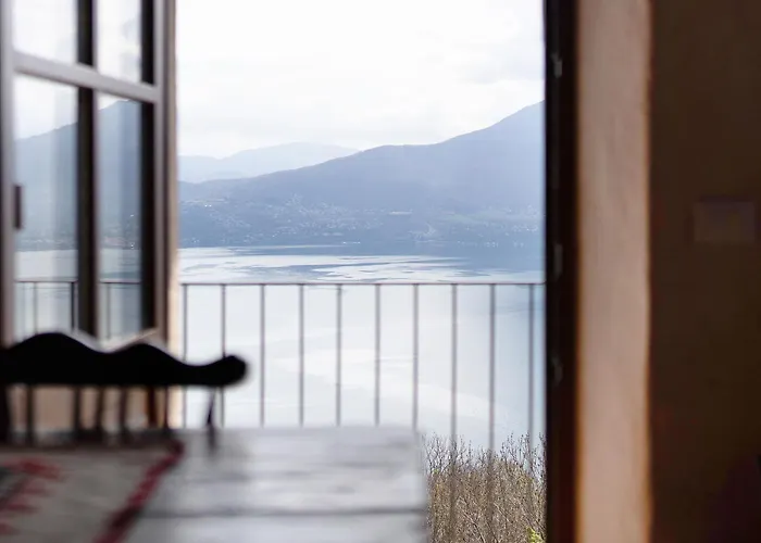 Lägenhet La Torretta Di Mozzola Oggebbio